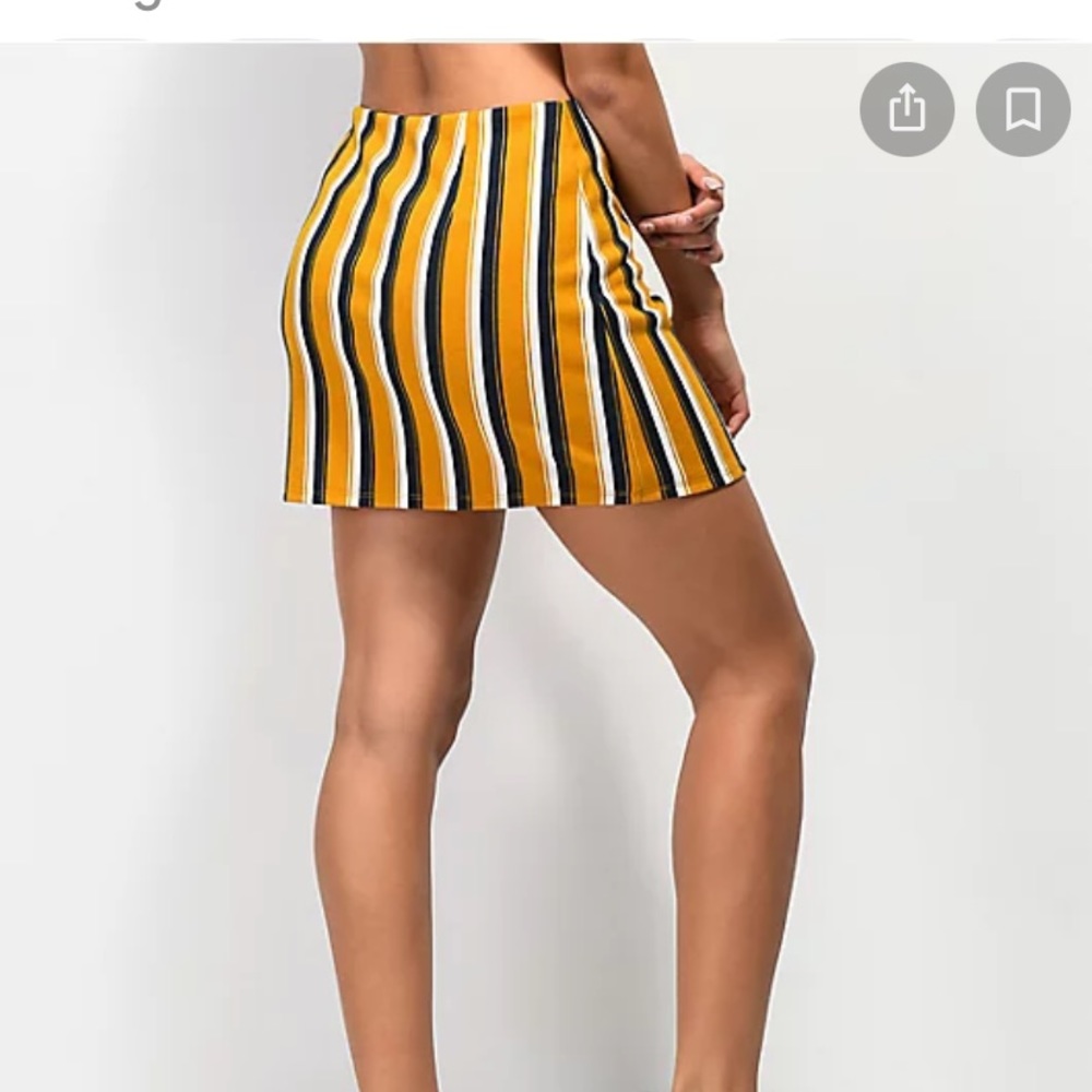 Zumiez skirt